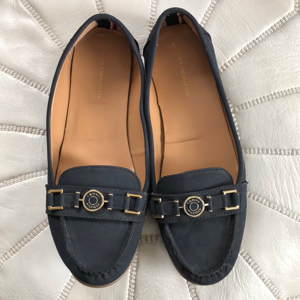 NWOT Tommy Hilfiger leather loafers